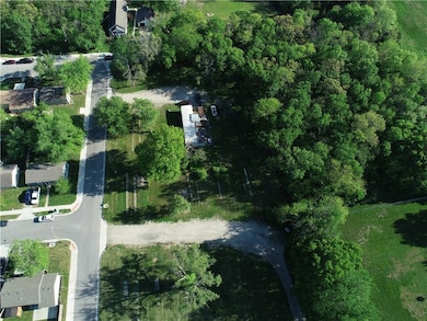 501 18th St, Osawatomie, KS 66064 - photo 4