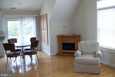 14390 Calvert St unit B, Solomons, MD 20688 - photo 6