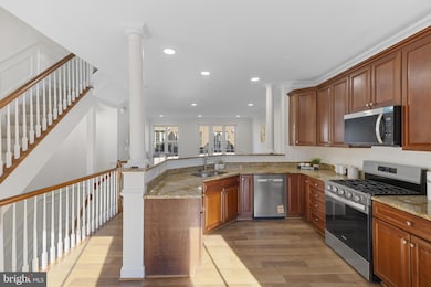 1256 Dockside Cir, Baltimore, MD 21224 - photo 2