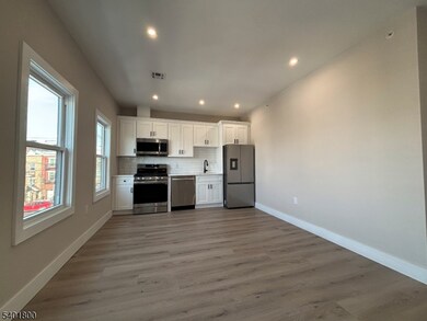 136 Elm St unit 303, Newark, NJ 07105 - photo 3