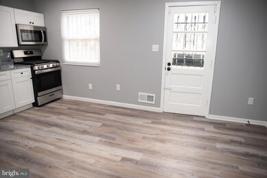 3047 Sunset Ln, Suitland, MD 20746 - photo 7