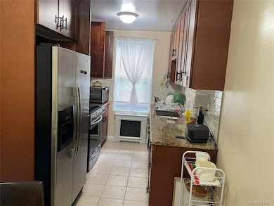 Kimberly Gardens Cooperative unit B2, Yonkers, NY 10704 - photo 7