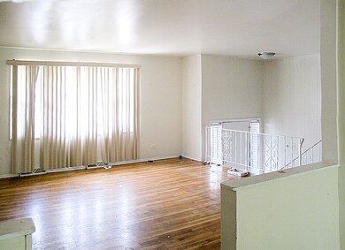 17113 Locust Dr, Hazel Crest, IL 60429 - photo 4