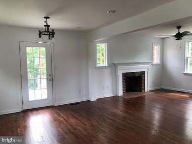 122 Fairview Ave, Front Royal, VA 22630 - photo 5