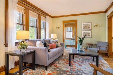 29 Bourne St, Jamaica Plain, MA 02130 - photo 2