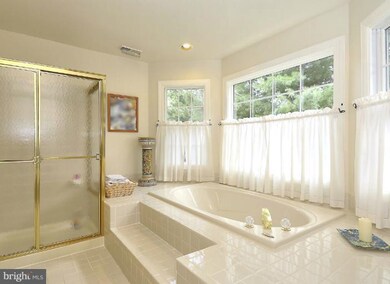 3 Gregoria Ct, Baltimore, MD 21212 - photo 2