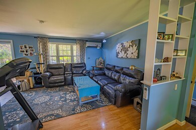 35 Robinhood Cir, Montpelier, VT 05602 - photo 5