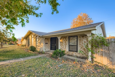 1917 Aspen Ln, Garland, TX 75044 - photo 2