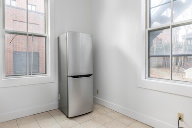 24 Deering St_#2_W5_002