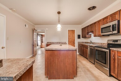 19010 Cherry Tree Dr, Hagerstown, MD 21742 - photo 4