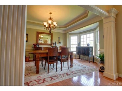 Gorgeous Dining Room with Bay Window, Tray Ceiling
