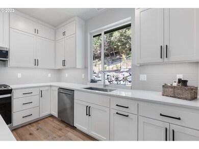 131 Shelton McMurphey Blvd, Eugene, OR 97401 - photo 7