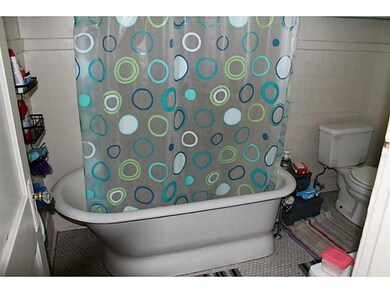 Full Bath.