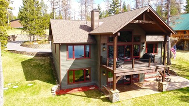 LAKE FACING COVERED DECK & PATIO