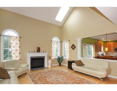 15 Pratt St, South Grafton, MA 01560 - photo 4