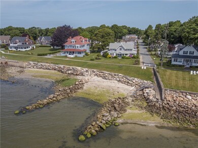 Beach at the end of Tenth Avenue