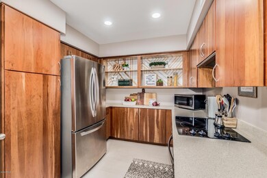 1073 E Mcnair Dr, Tempe, AZ 85283 - photo 4