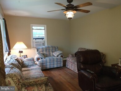 17 Ehst Rd, Bechtelsville, PA 19505 - photo 4