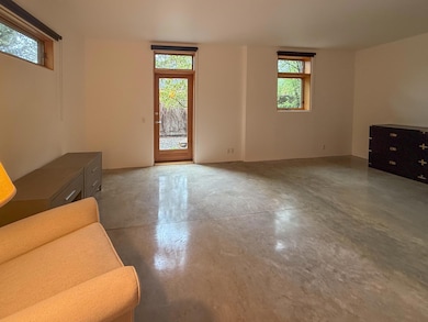 631 Alpine Ln-22