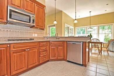 8 Mackady Ct, Westport, MA 02790 - photo 6