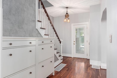 320 E Mithoff St, Columbus, OH 43206 - photo 7