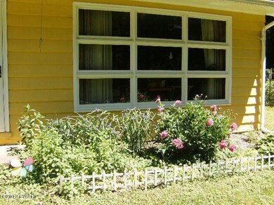 100 Mountain Springs Rd, Milford, PA 18337 - photo 2