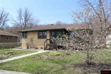 307 Linden St, New Ulm, MN 56073 - photo 2