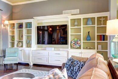 9521 Thixton Ln, Louisville, KY 40291 - photo 7