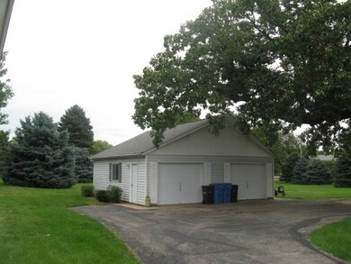 457 Janesville St, Oregon, WI 53575 - photo 2