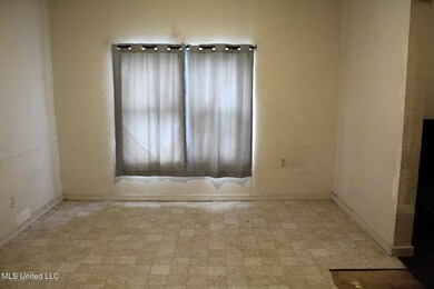 1215 Rebecca Ave, Hattiesburg, MS 39401 - photo 4