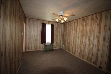 DINING ROOM EMPTY