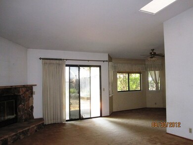 living room Flintwood 012