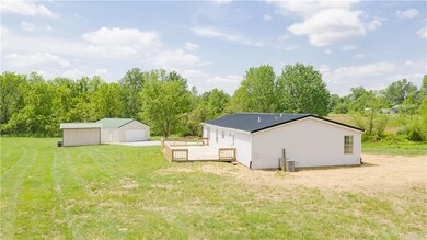 2556 N Keystone Dr, Scottsburg, IN 47170 - photo 7