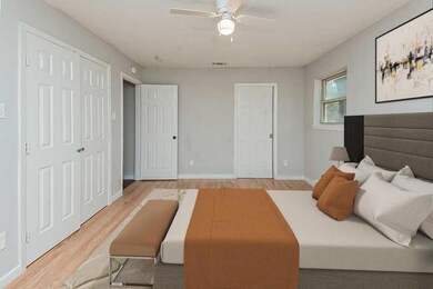 1013 Wade Dr, Bedford, TX 76022 - photo 3