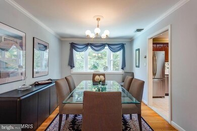 1036 Carper St, McLean, VA 22101 - photo 6