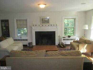 913 Twyckenham Rd, Media, PA 19063 - photo 3