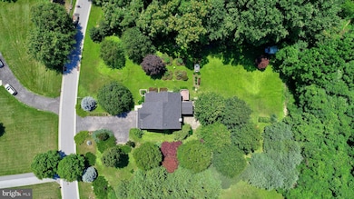 8633 Willow Run Rd, Windsor Mill, MD 21244 - photo 4