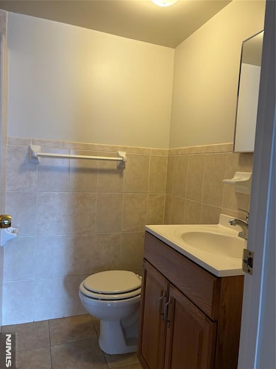 253 Grant Ave, Cliffside Park, NJ 07010 - photo 4