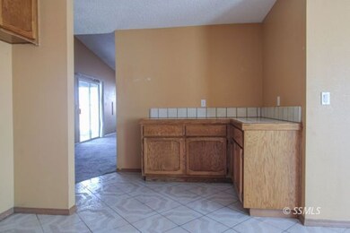 925 W Tamarisk Ave unit B, Ridgecrest, CA 93555 - photo 7