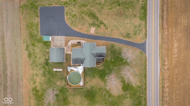 4725 S 250 E, Columbus, IN 47201 - photo 2