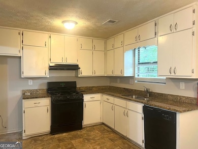 3340 Fannin Ct, Lithonia, GA 30038 - photo 4