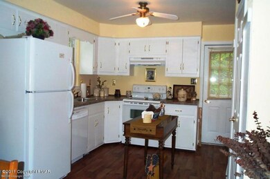 2287 Timothy Dr, Effort, PA 18330 - photo 2