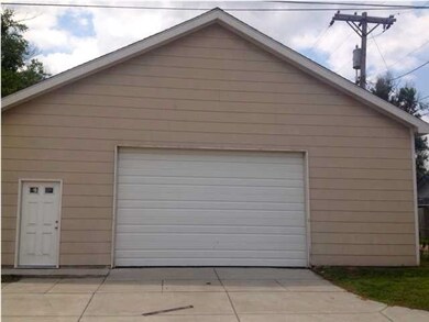 35'X35' Detached Garage/Shop