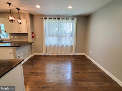 914 Tuckerton Rd, Reading, PA 19605 - photo 5