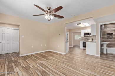 1239 N Beverly Ave, Tucson, AZ 85712 - photo 4