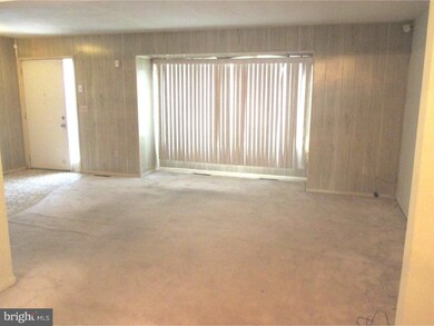 718 Twin Rivers Dr N, East Windsor, NJ 08520 - photo 2