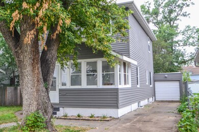 810 N 13th St, Bismarck