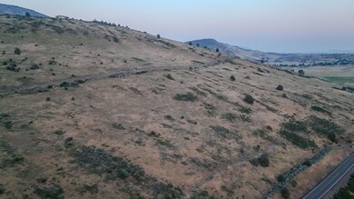 0 Hanks Marsh Vista unit parcel 3 220186226, Klamath Falls, OR 97601 - photo 2