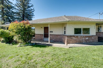 904 NE 9th-5