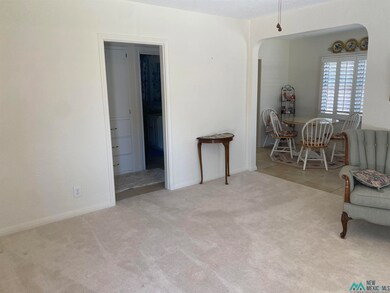 609 N Ash St, Carlsbad, NM 88220 - photo 4